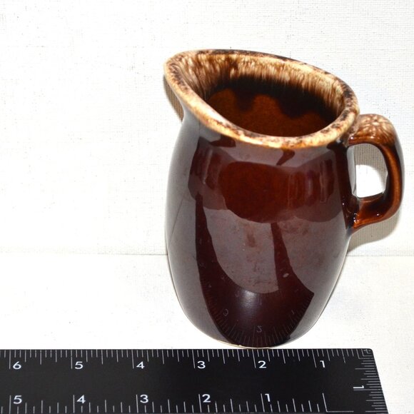 Two Pieces Of Vintage Hull Pottery Brown White Cheese Shaker Creamer - Picture 10 of 12